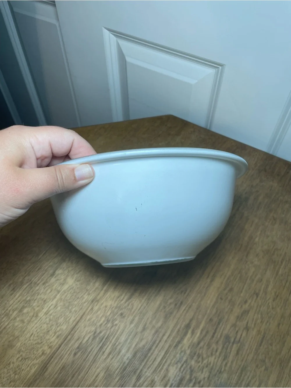 Vintage Pyrex White Opal Glass Mixing Serving Bowl 1.5L 9” USA